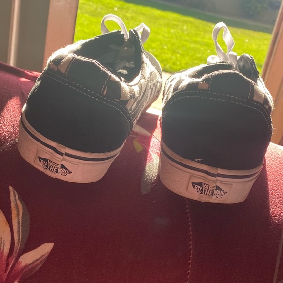 Men’s Vans Shoes - Picture 4 of 4